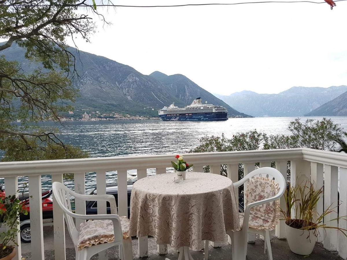 Montenegro Apartments - Private Beach Kotor Exterior photo